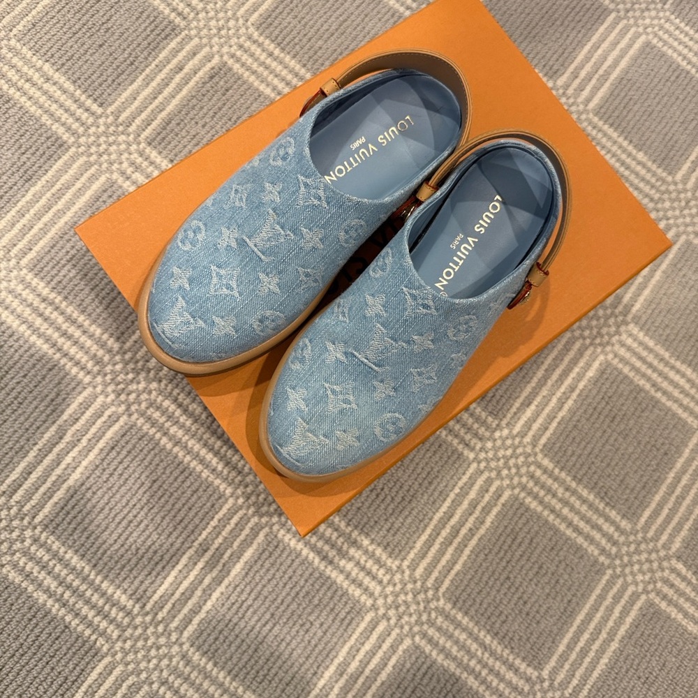 Louis Vuitton Aspen Platform Clogs with Strap 38 - Picture 16 of 16